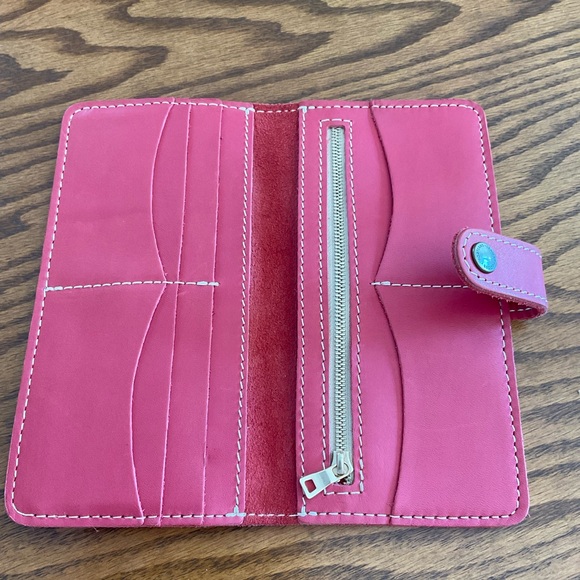 Portland Leather Goods Women’s Wallet Coral w/White Stitching, Snap Closure - Picture 3 of 5